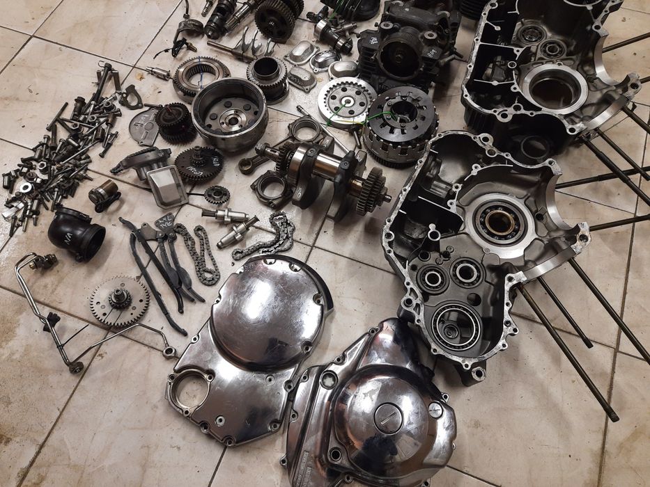 Yamaha XVS 1100 drag star silnik części cylinder głowica kapa skrzynia