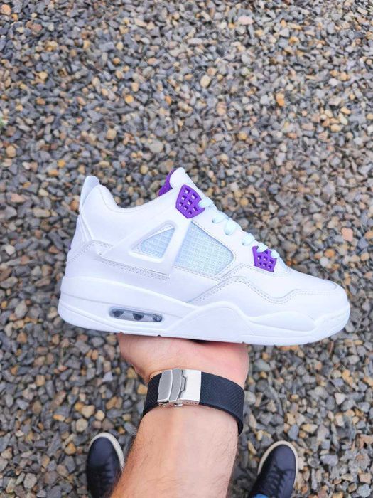 Зимові жіночі кросівки Nike Jordan 4 термопідкладка осінь зима білі