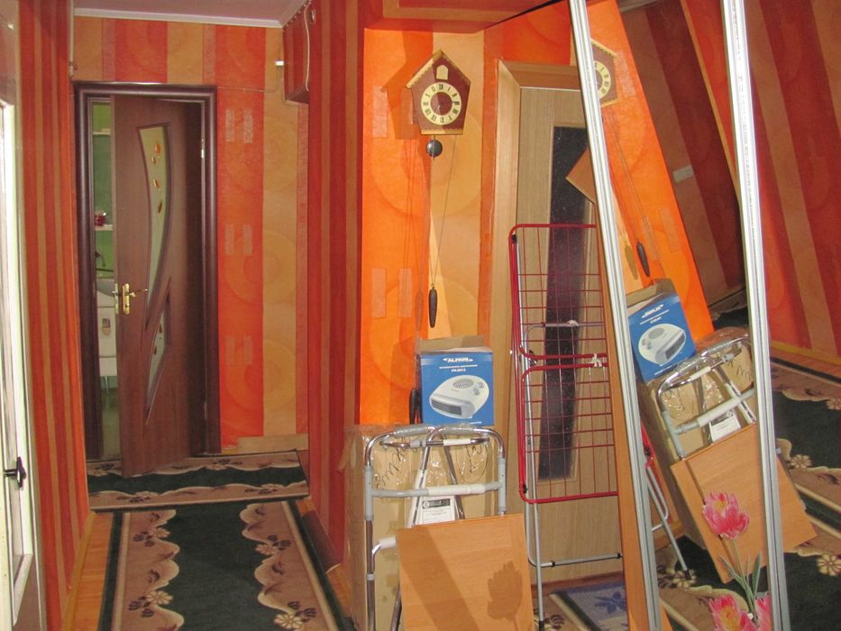 Від власника  - охайна та тепла двокімнатна  квартира   НА ЯНГЕЛЯ