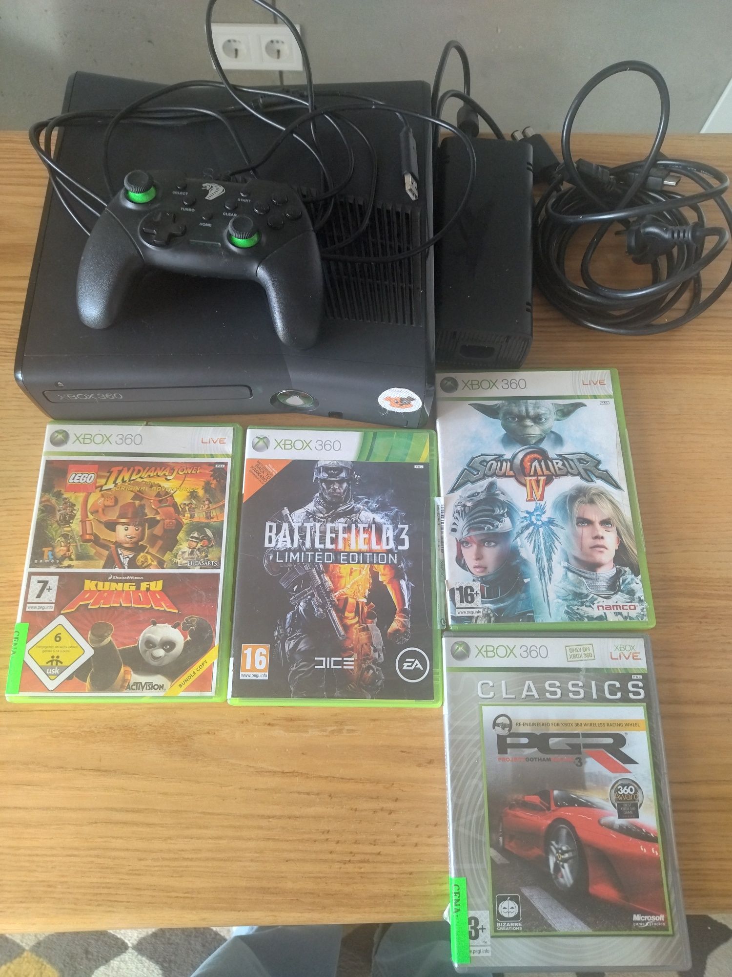 Xbox 360+игры 4 диска