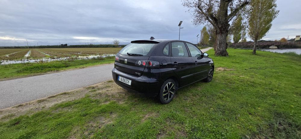 Seat Ibiza 1.4 TDI – Extras – Revisões Feitas – IMPECÁVEL”