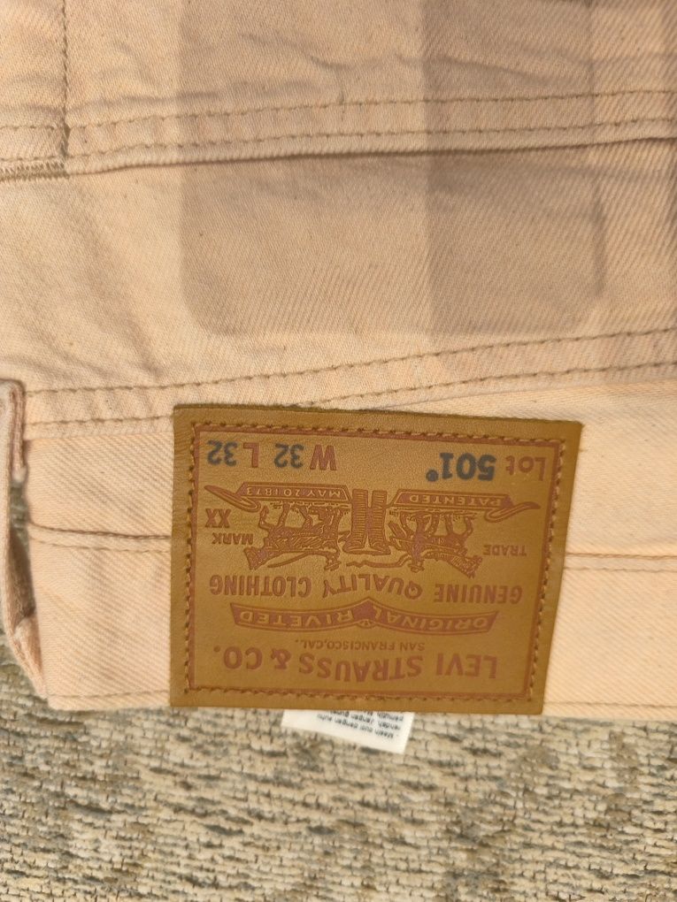 Levi's 501 rosa claro 32/32