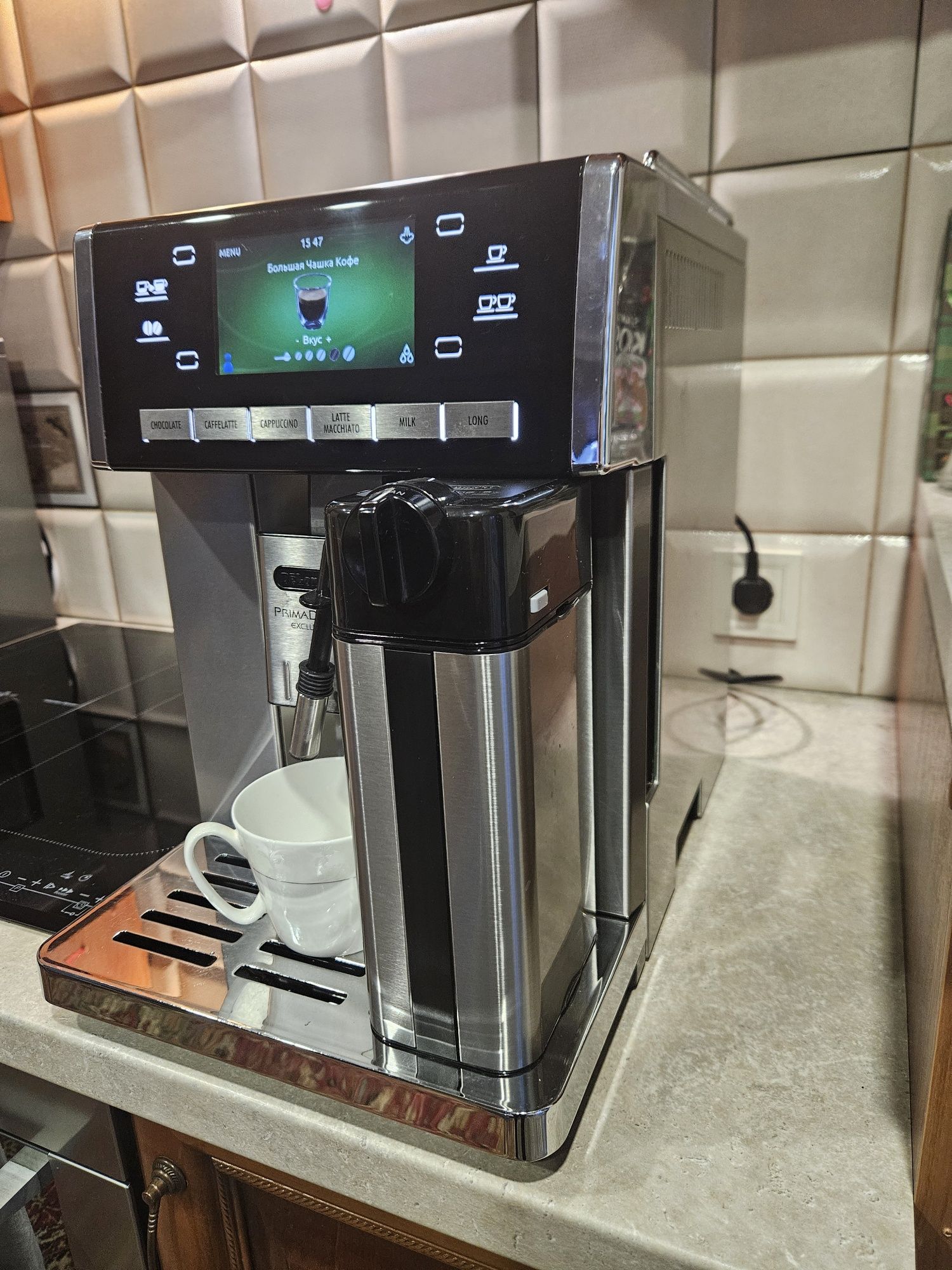 Кавомашина Delonghi PrimaDonna 6900 Італія