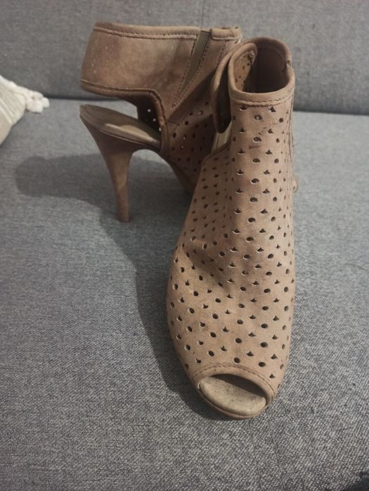 Ażurkowe buty Rylko