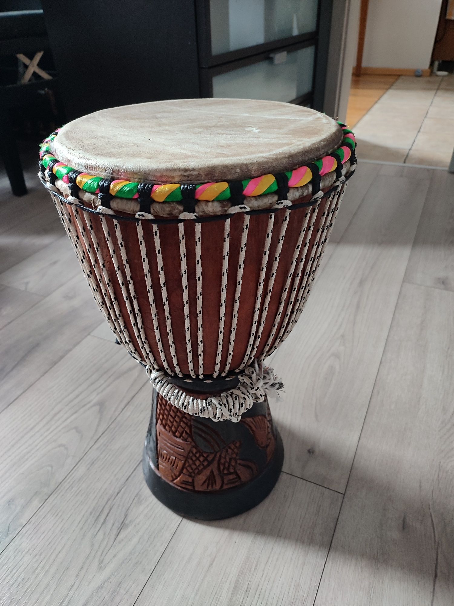 Djembe - Bębenek afrykański z uchwytem - 10" (26,5cm)