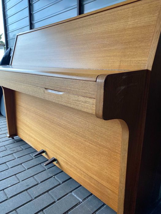 Pianino Barratt & Robinson