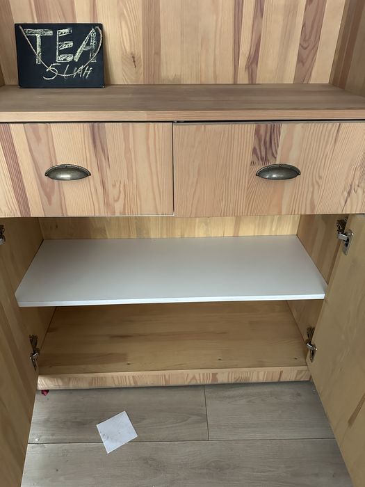 Продам шкаф-купе, буфет(дерево). Только самовывоз