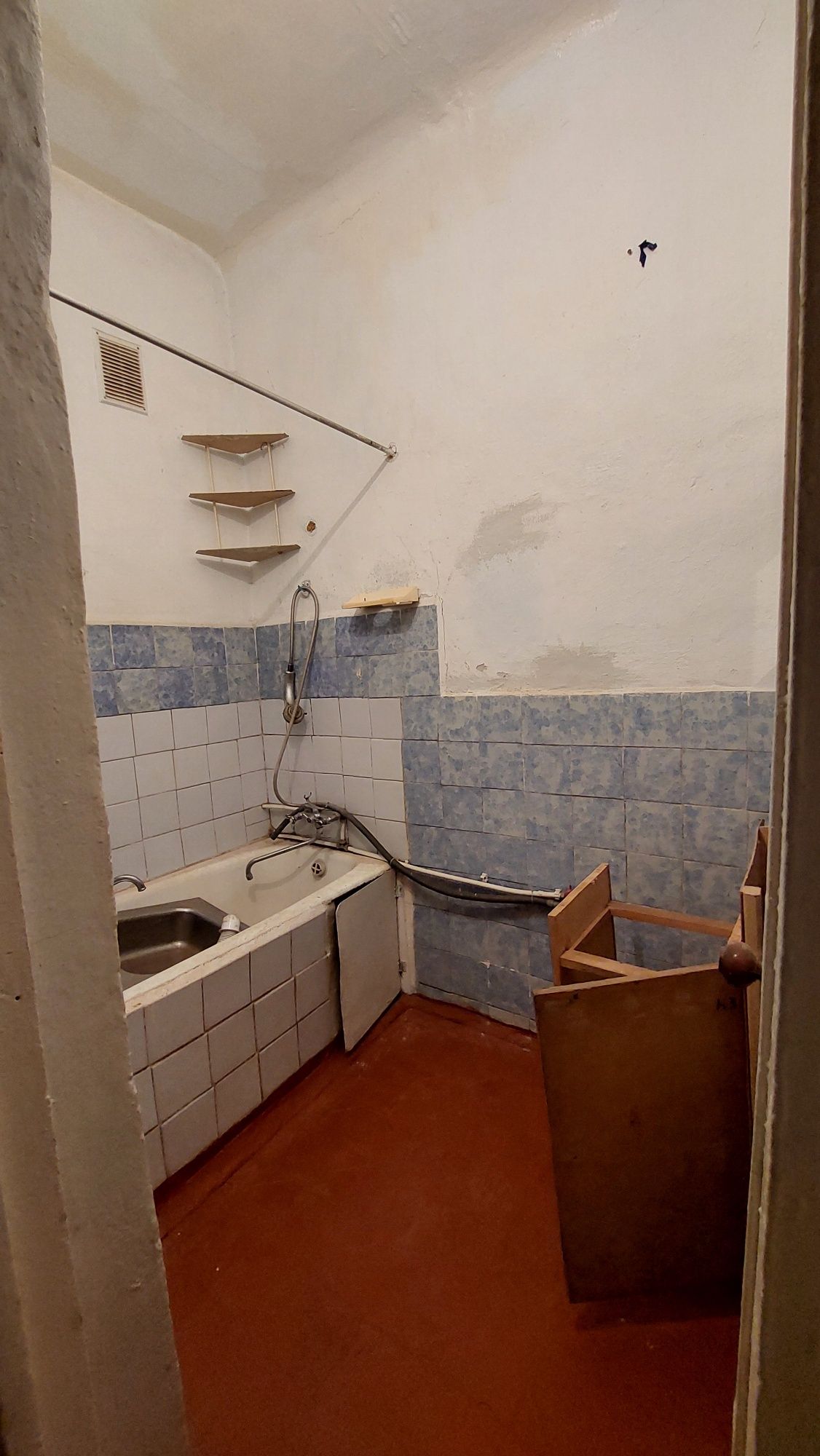 Продам 2-кімнатну квартиру. Вул.Беделя,9. с.Серебрія.