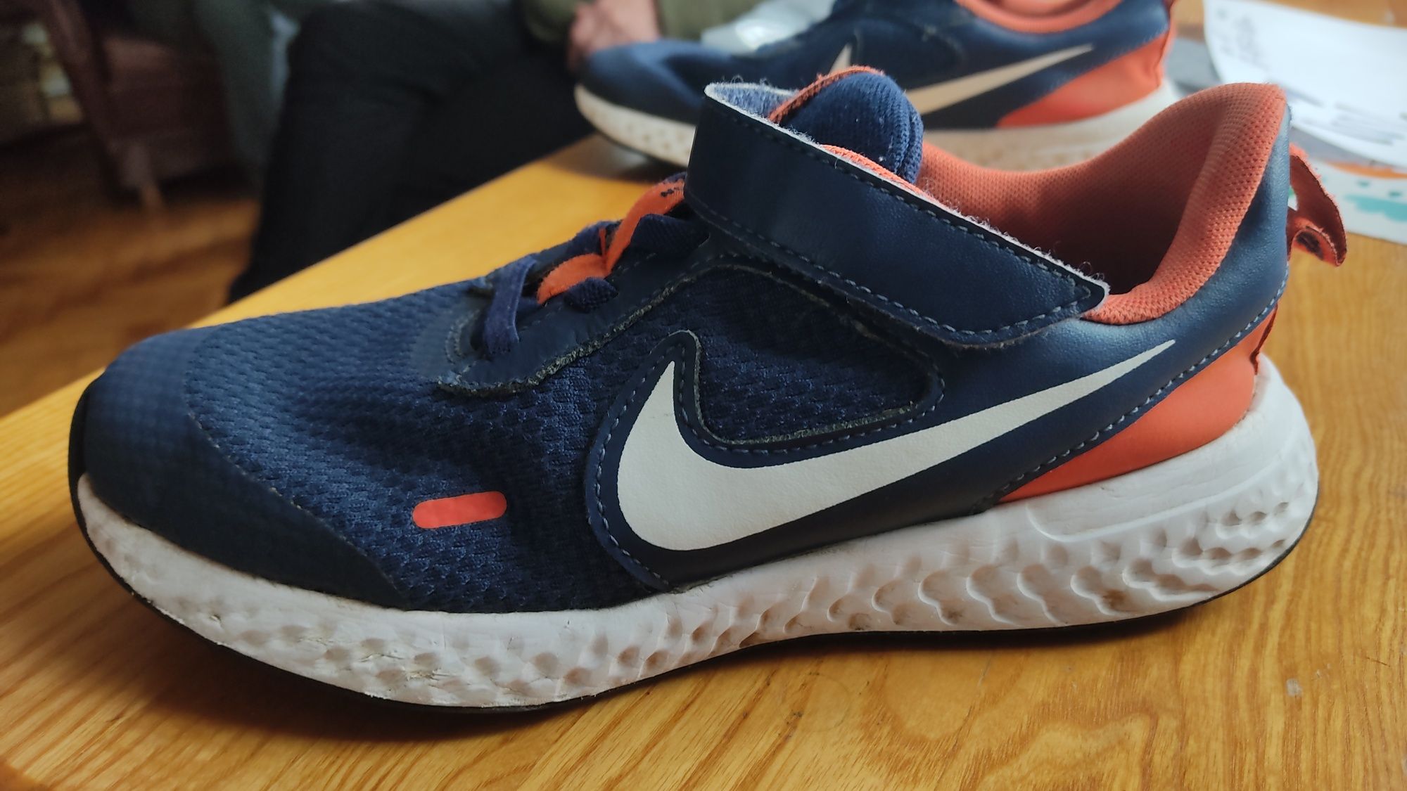 Adidasy  Nike 34