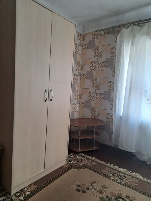 Кімната в гуртожитку Східна