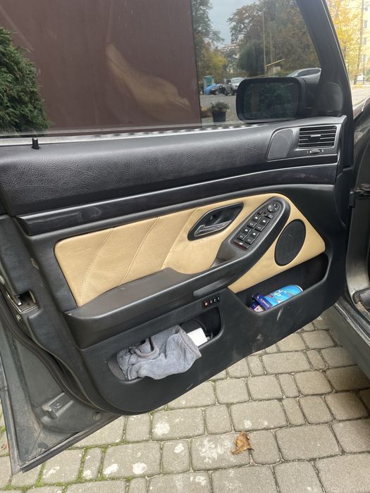 Продам BMW 530b 2003