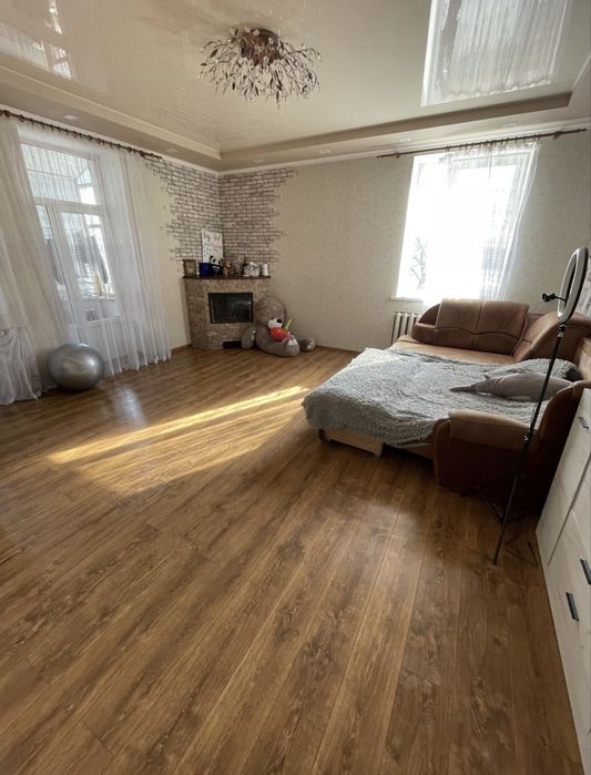 Продам свою квартиру сталинка