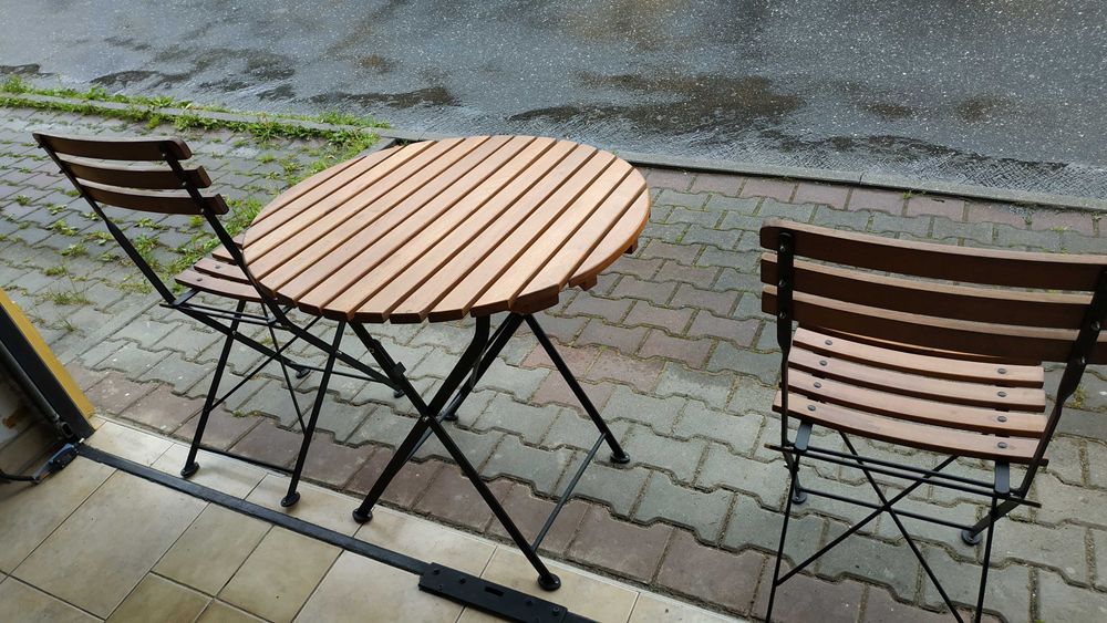 Ładny komplet ogrodowy, na taras, balkon