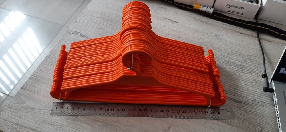 Wieszaki dziecięce 25 sztuk 31,5 cm pomarańczowe