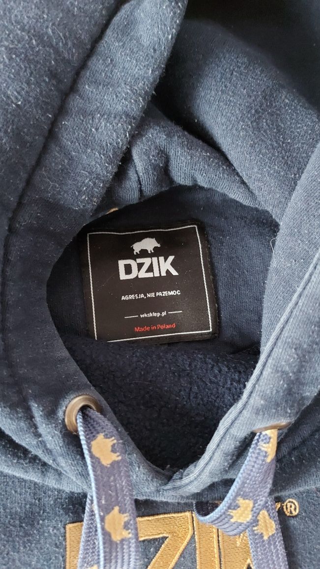 Granatowa bluza Dzik