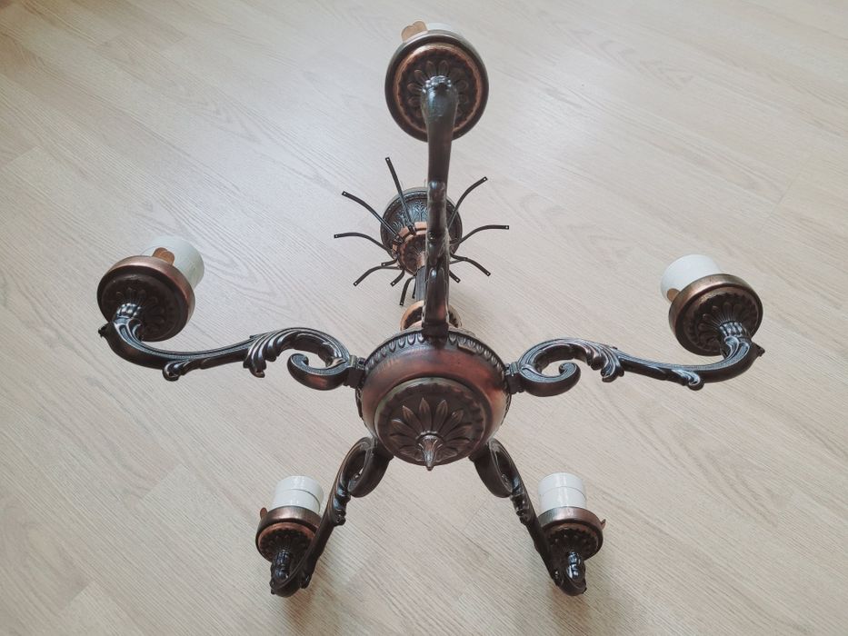 Люстра з підвісками