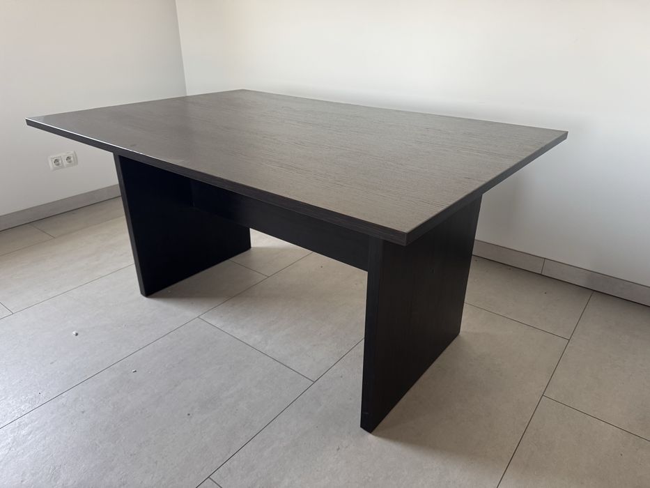 Stół do jadalni/biura 150x100 elegancki i solidny