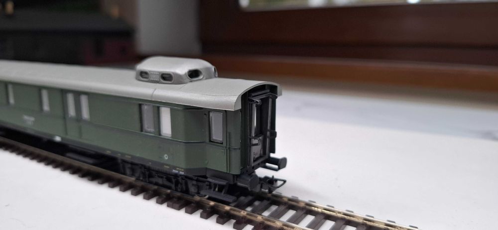 Sprzedam wagon bagażowy DRG II epoka Liliput 383903 Firts Class H0