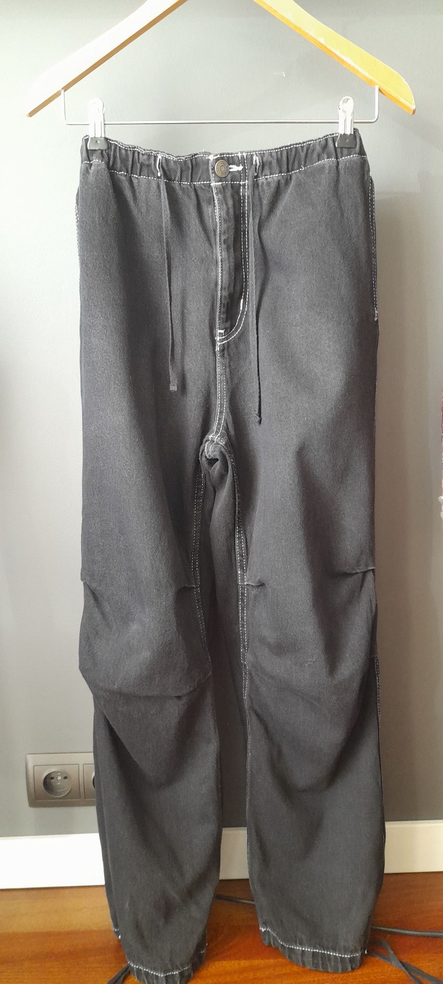 Spodnie jeansowe męskie młodzieżowe Bershka czarne szerokie r. S/M