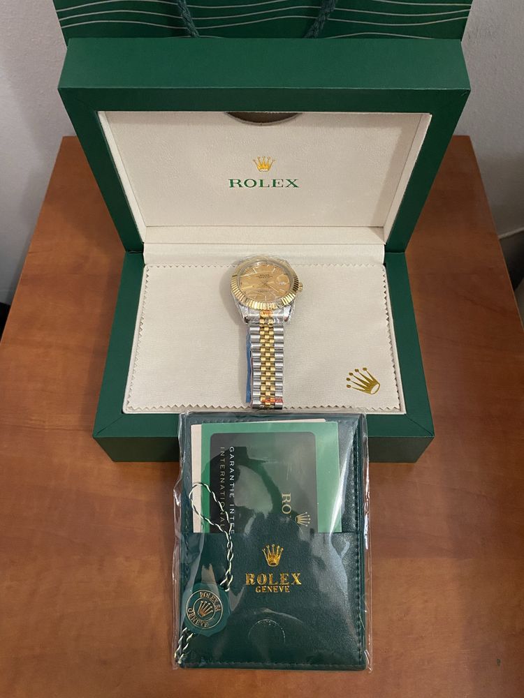 Rolex Datejust Two-Tone 41mm Champagne Dial *NOVO*