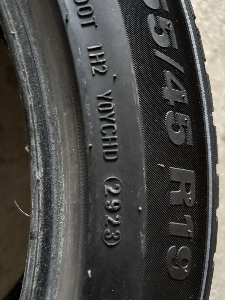 255/45/19 Kumho WinterCraft WP72 2023rok zimowe