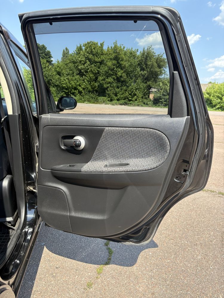 Nissan Note 2011