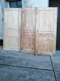Nowe drzwi drewniane sosnowe