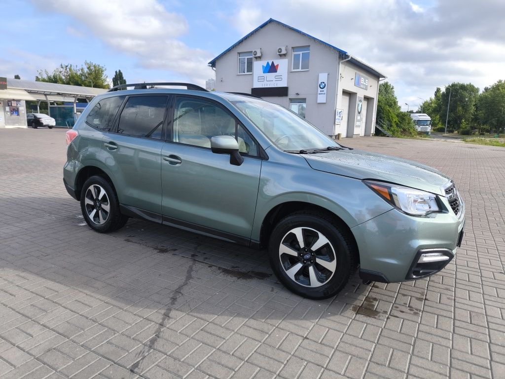 Продам Subaru forester 2016 рест