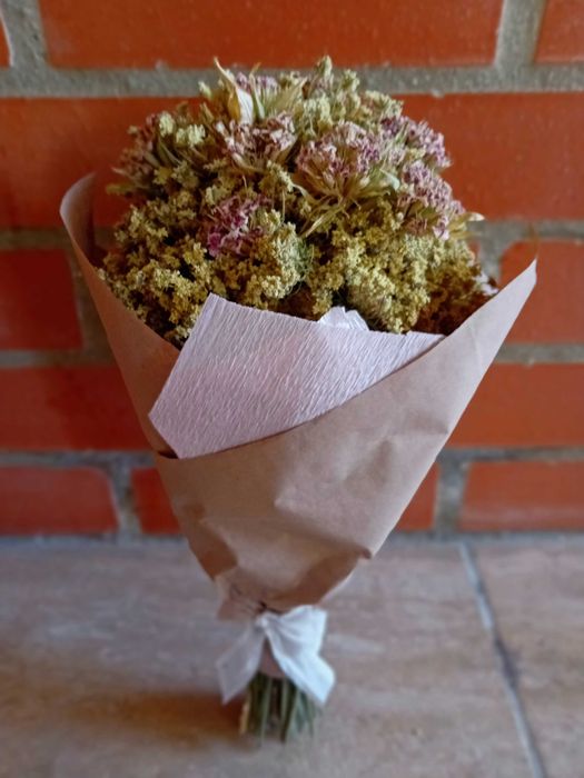 Ramos de flores secas