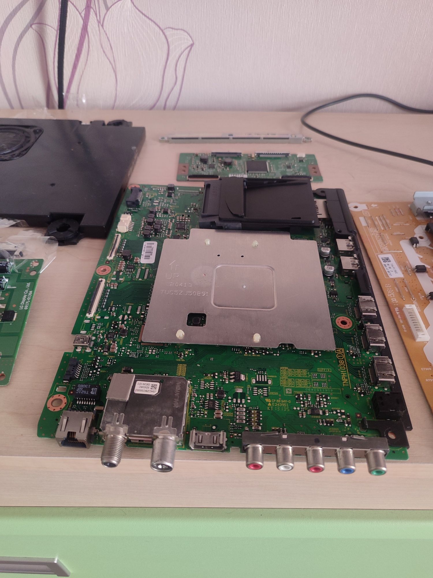 Плата Panasonic LCD TV TX-L50ETW60