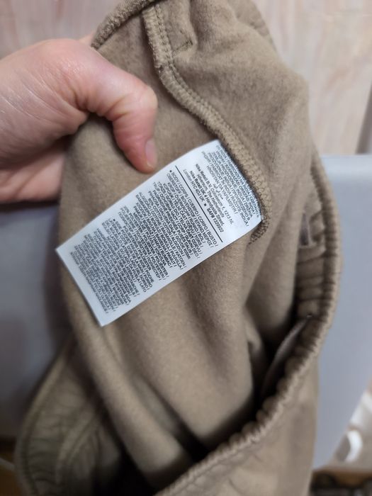 Штани Nike fleece M розмір  нові чорні бежеві
колір