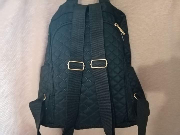 Mochila anti roubo nova