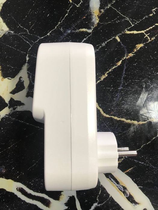 Реле напруги. Регульований захисний пристрій для розетки TOMZN TOSVA-1