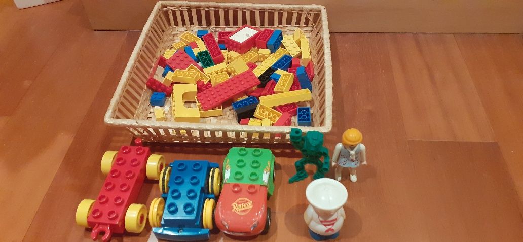 Peças soltas de legos