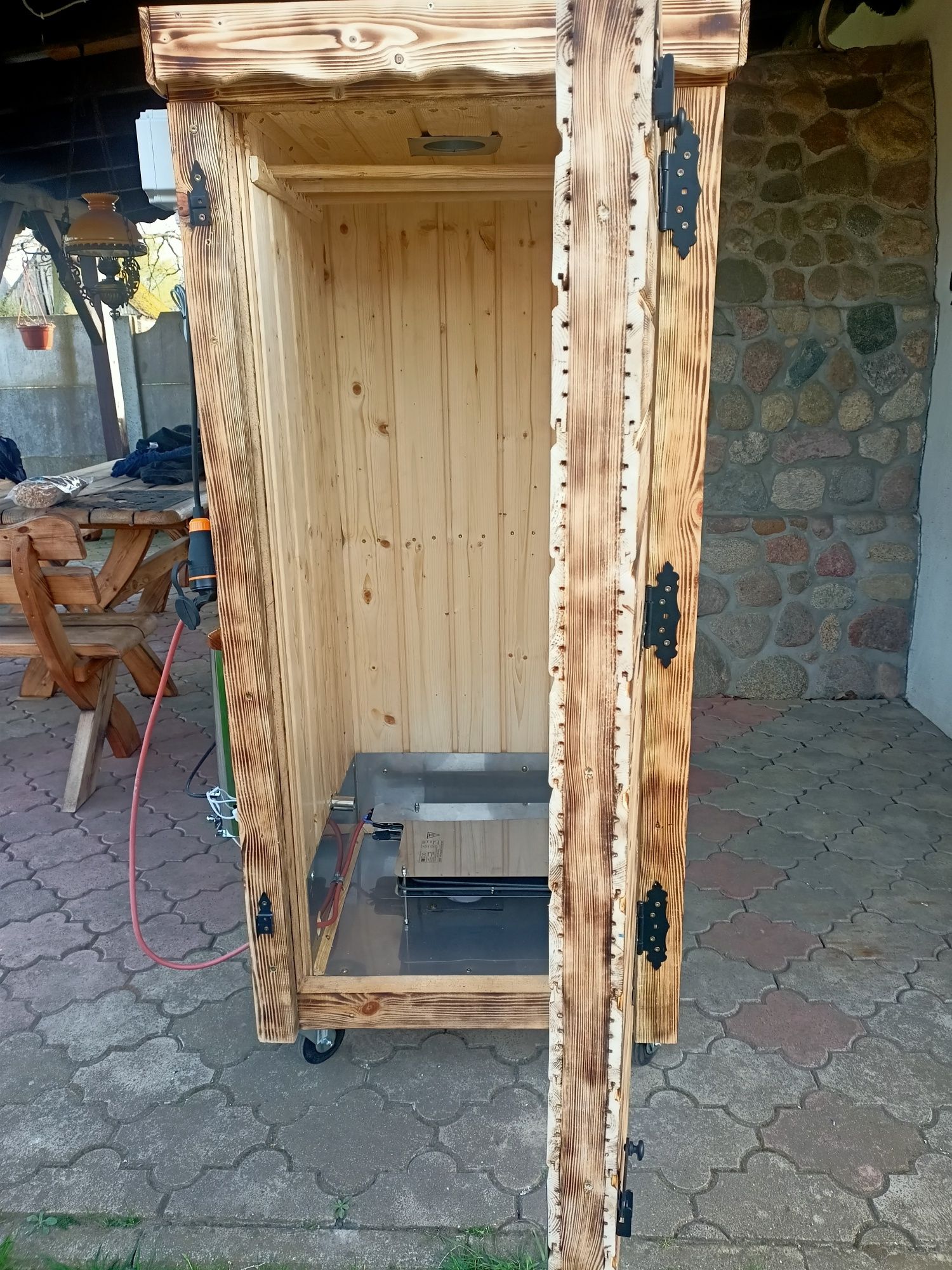 Sprzedam wędzarnię elektryczną