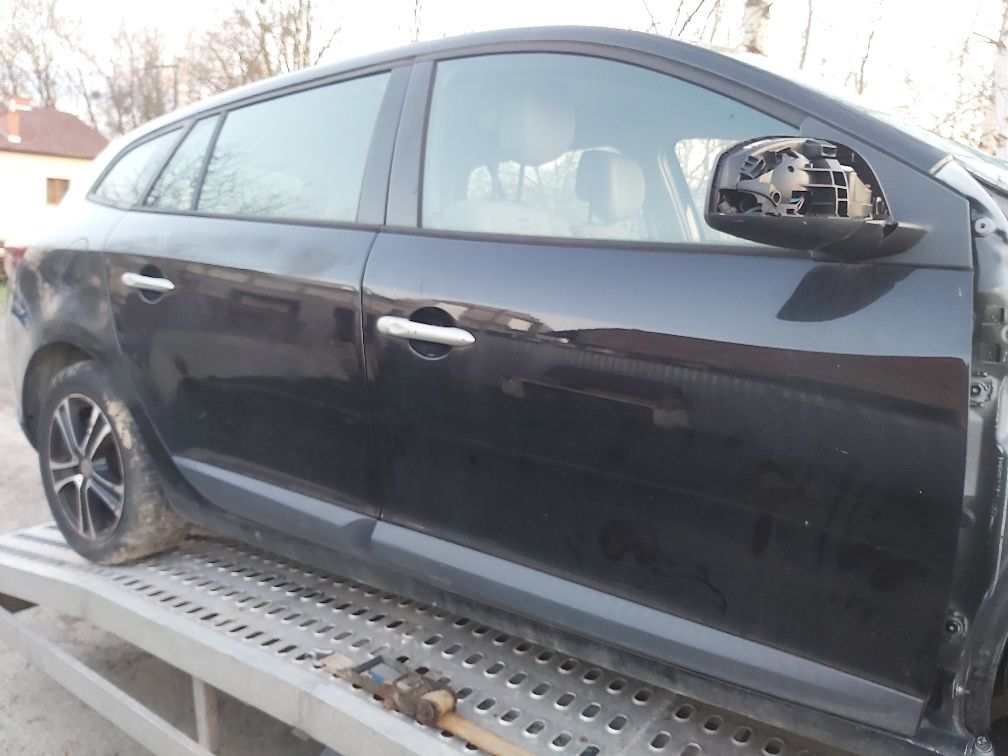 klapa zderzak lampy tył megane 3
