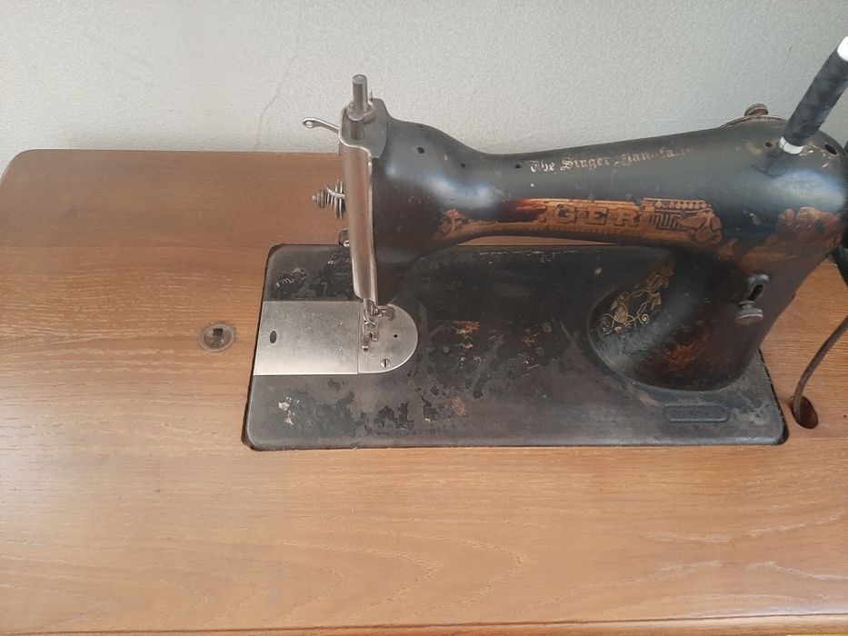 Швейна машина .Singer