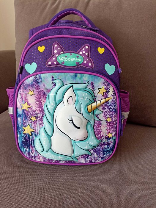 Рюкзак каркасний на 1, 2, 3, 4 клас (портфель)