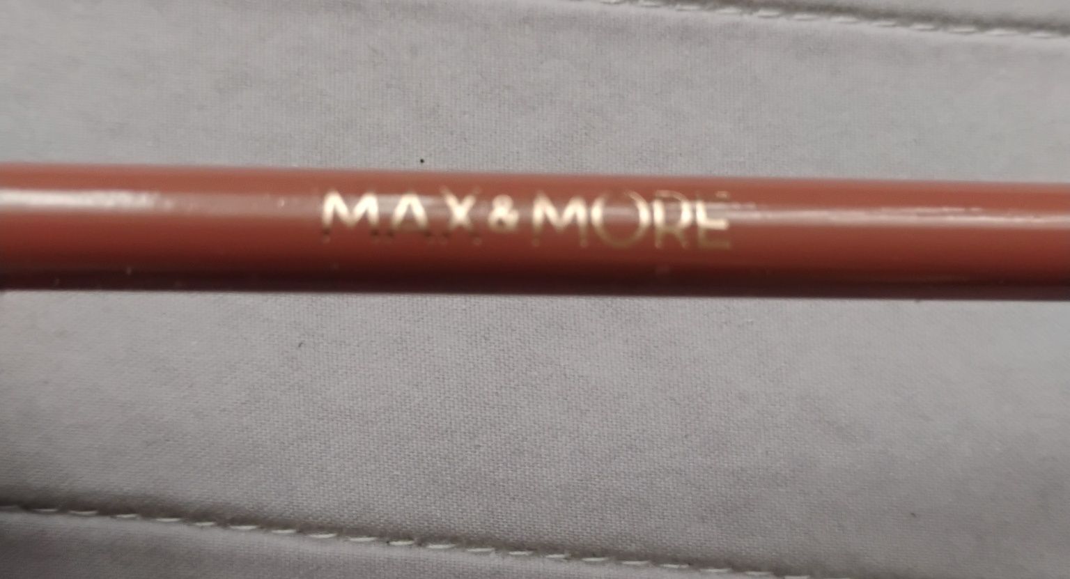 Konturówka do ust Max&More kolor nude