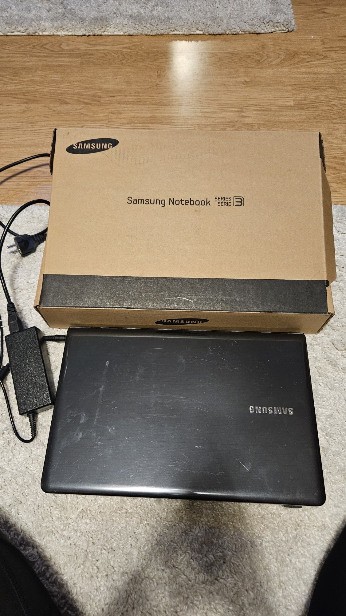 Sprawny LAPTOP Samsung 350V5C-S0C