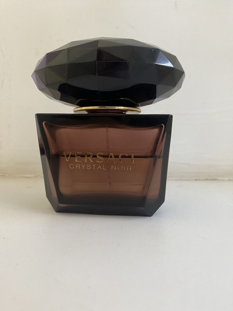 versace нуар eau de parfum chrystal noir версаче духи остаток