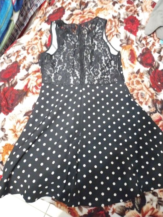 Продам коротку  сукню в горошок