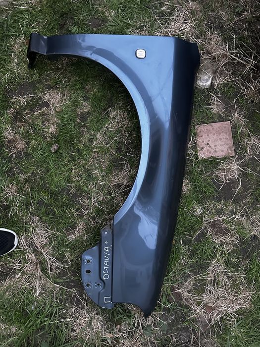 Крило праве skoda tour