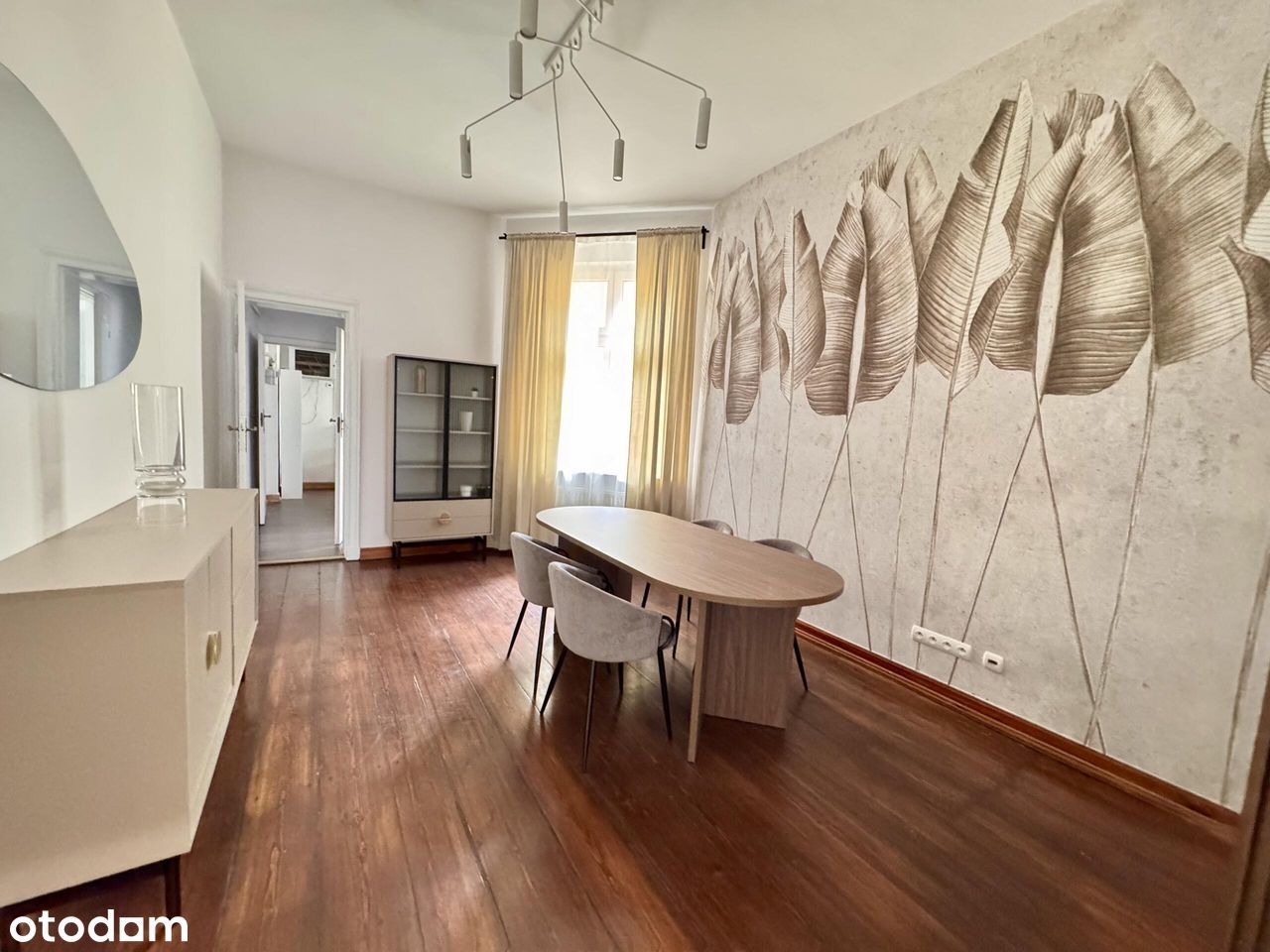 Przestronny, w pełni urządzony apartament w centru
