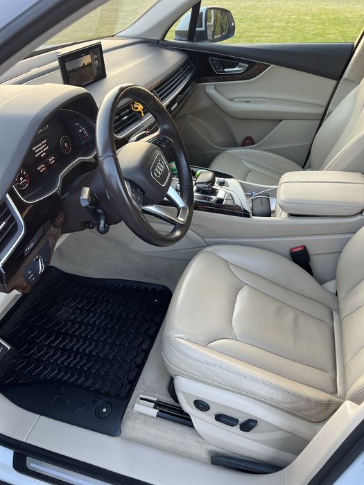 Audi Q7 2.0tfsi 300Ps super stan