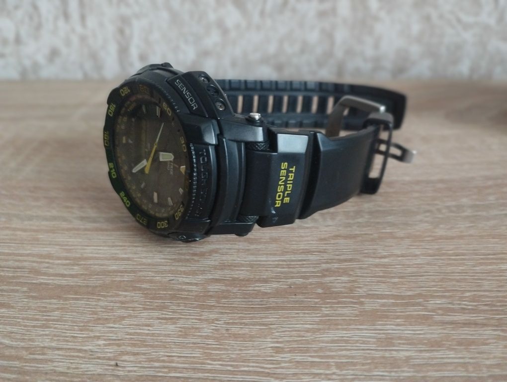 Чоловічий годинник Casio PRG-550-1A9ER