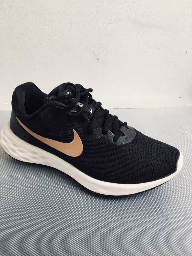 Buty sportowe Nike Running r.39  stan BDB