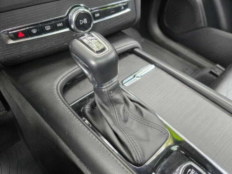 2020 Volvo XC90 T5 Momentum
