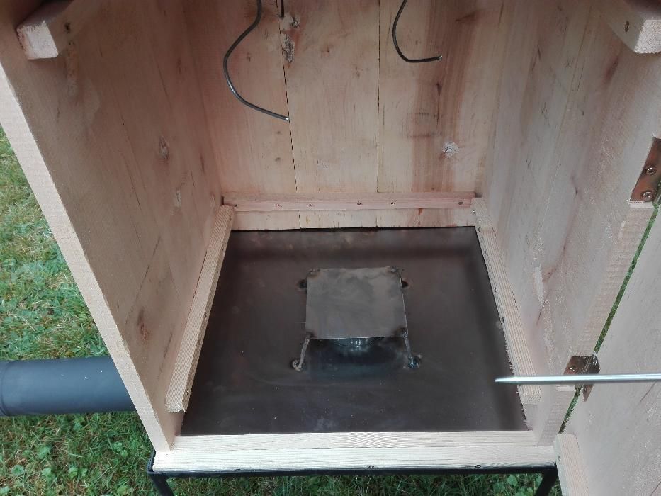 Wędzarnia Olchowa Z Drzwiczkami z olchy