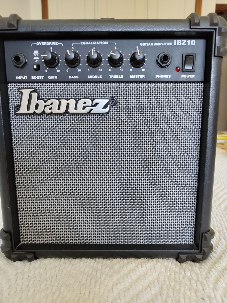 Amplificador Marca "Ibanez" - IBZ10